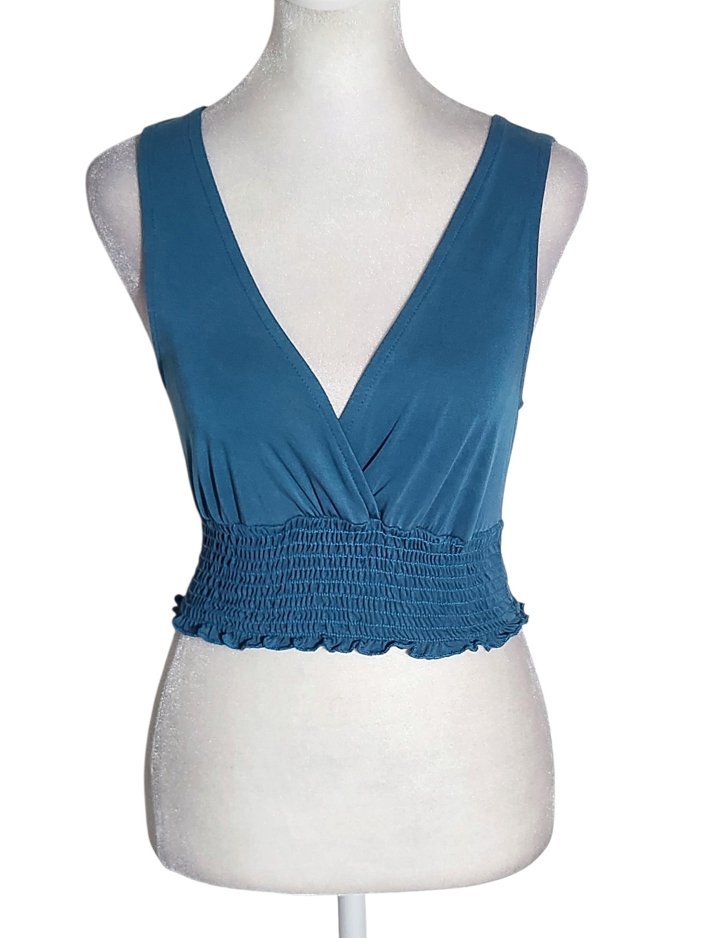 Urban Outfitters Sleeveless Blue Smocked Crop Top Size XS